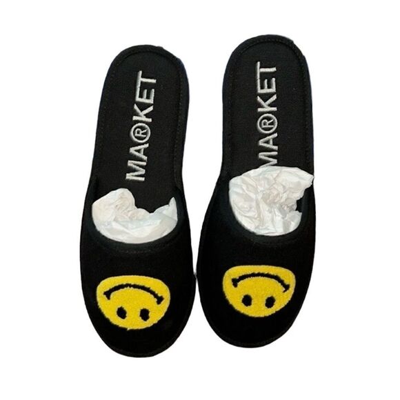 Market Men\'s Upside Smiley Face Slip on Black
Slippers(Size 10) main image 7